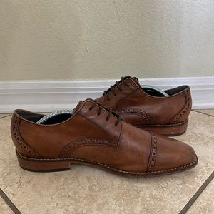 florsheim brown wingtip dress shoes (size 9)